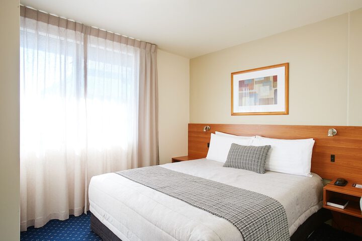 Room 14 of 36
