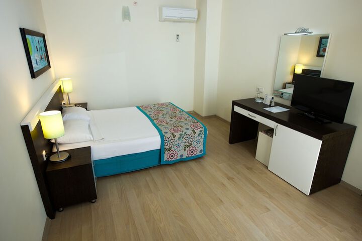Room 9 of 89