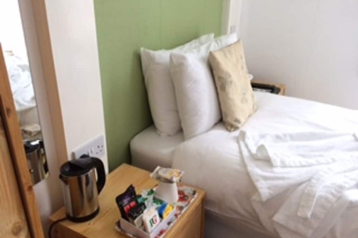Room 17 of 59