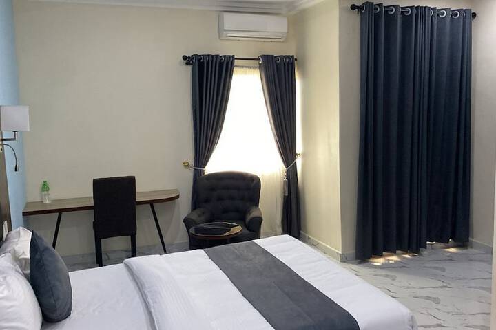 Room 16 of 23