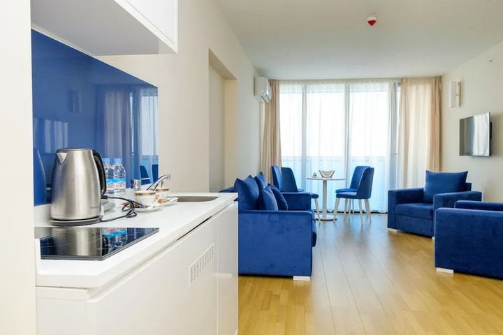 Room 3 of 20
