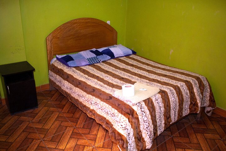 Room 2 of 6