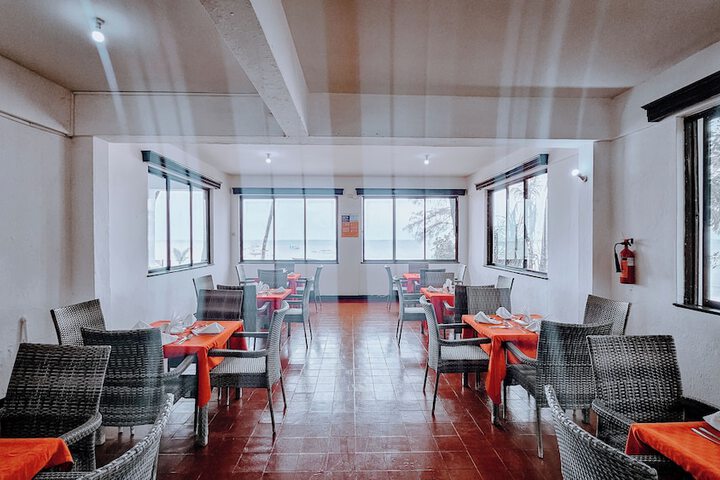 Dining 66 of 103
