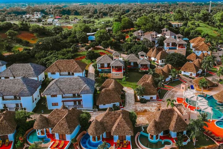 Exterior of Safari Hotel and Villas powered by Cocotel