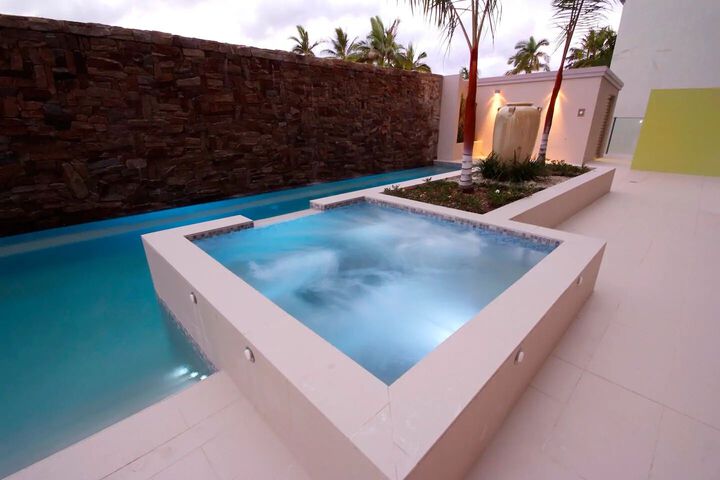 Pool 22 of 31