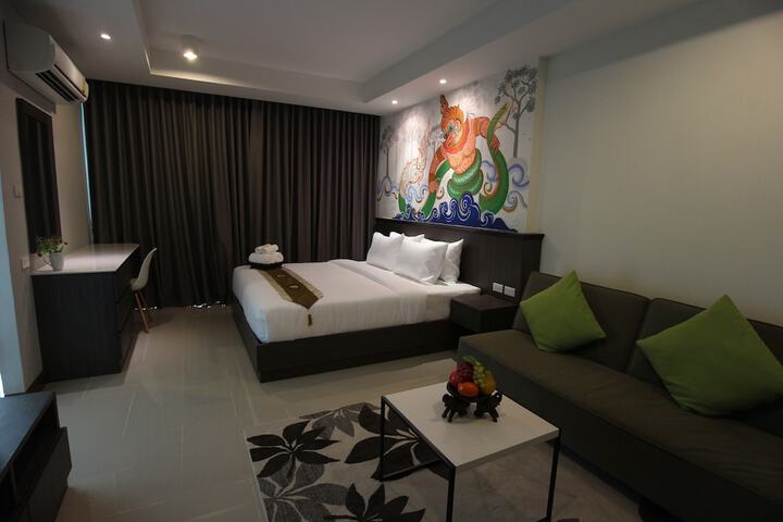 Room 14 of 77