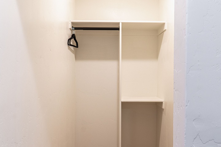 Room 21 of 120