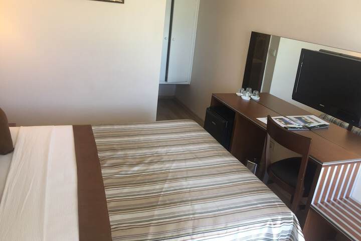 Room 18 of 97