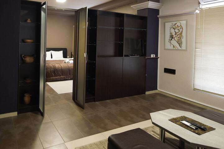 Room 31 of 84
