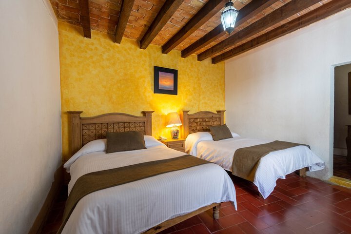 Room 4 of 48