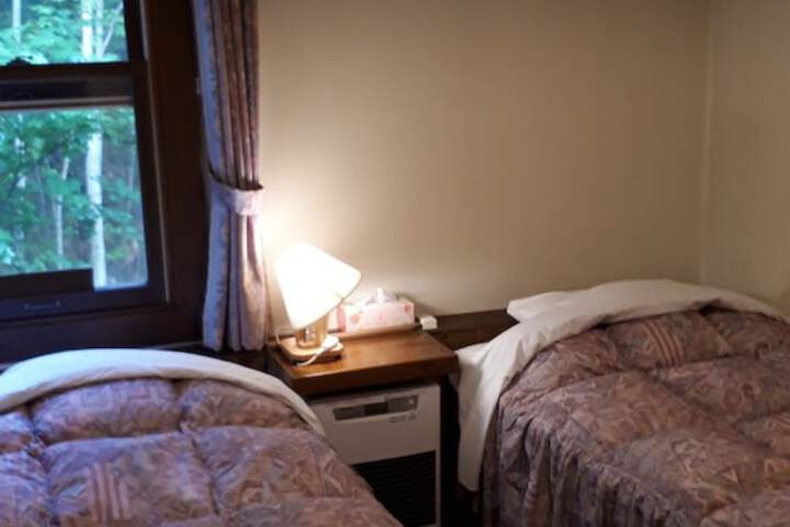 Room 30 of 128