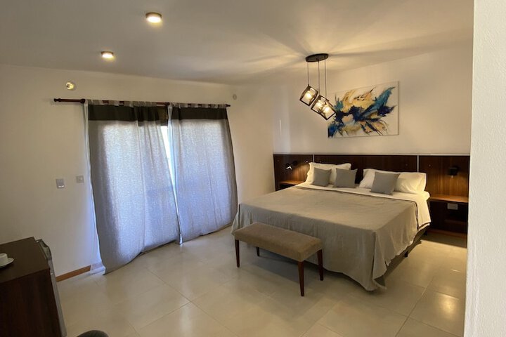 Room 10 of 46