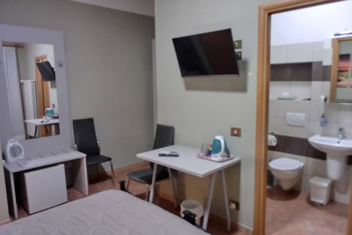 Room 46 of 98