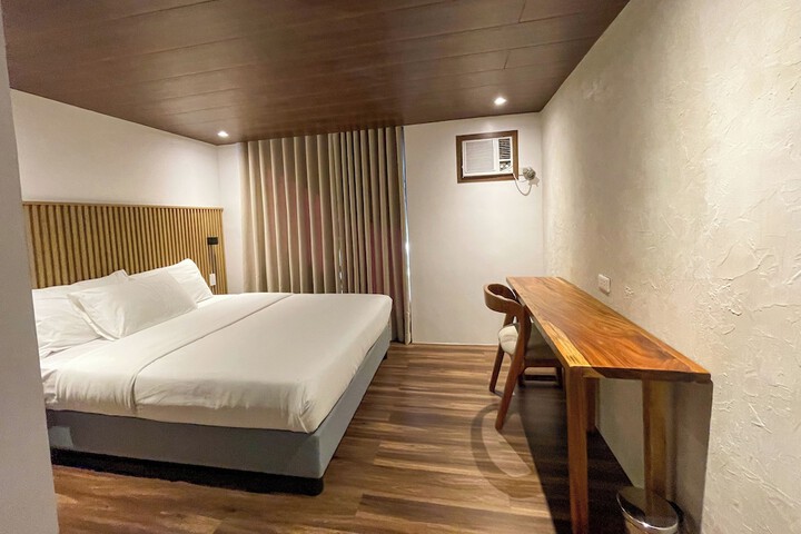 Room 14 of 35
