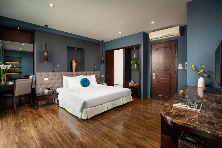 Room 15 of 57
