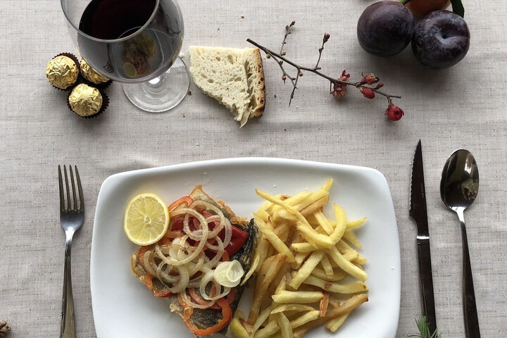 Dining 53 of 77