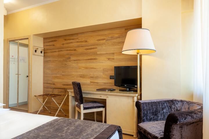 Room 13 of 57