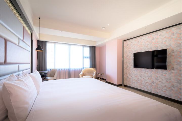 Room 5 of 37