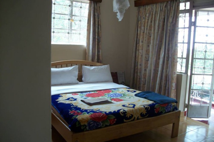 Room 6 of 20