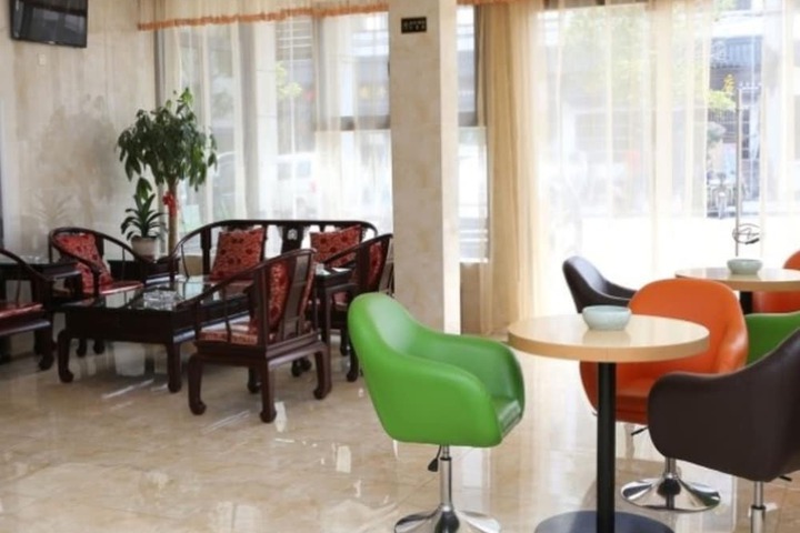 Hotel Interior 8 of 38