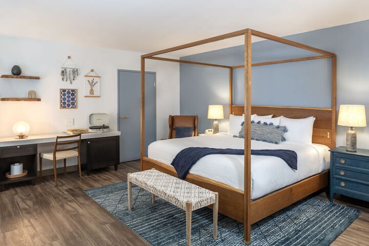 Room 14 of 39
