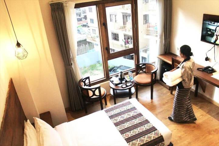 Room 8 of 25