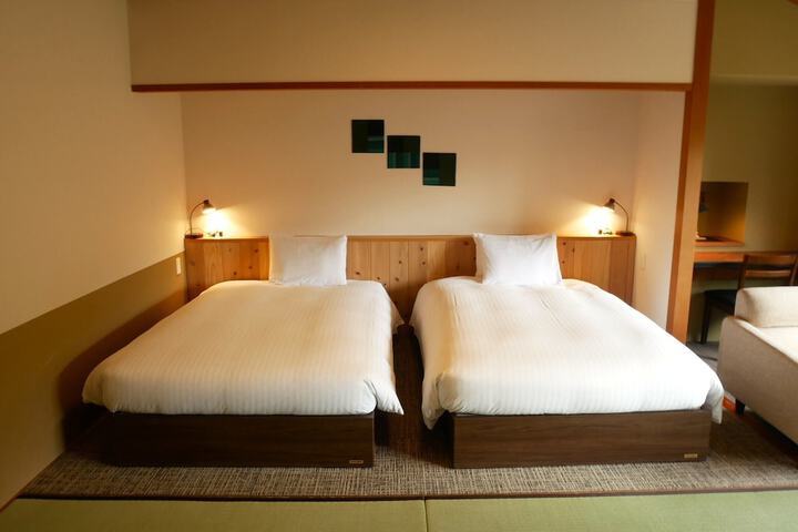 Room 12 of 47