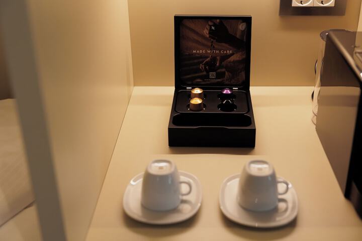 Breakfast/Coffee Service 46 of 76