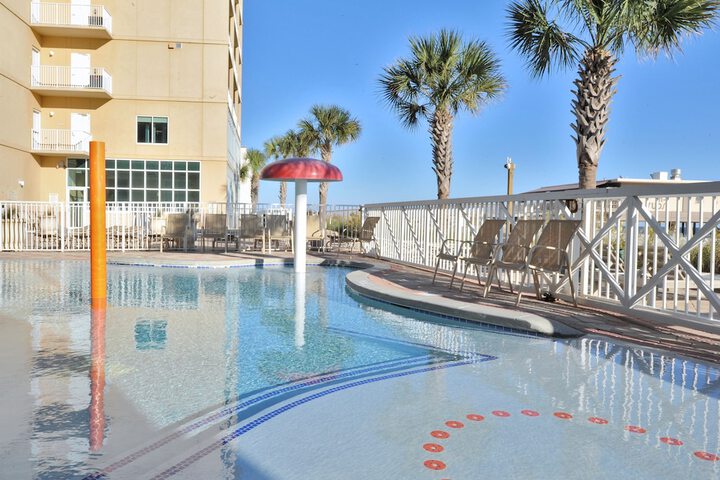 Hotel with Pool