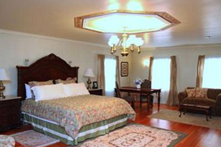 Room 21 of 42