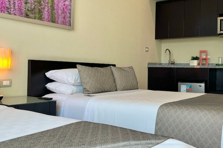 Room 15 of 48