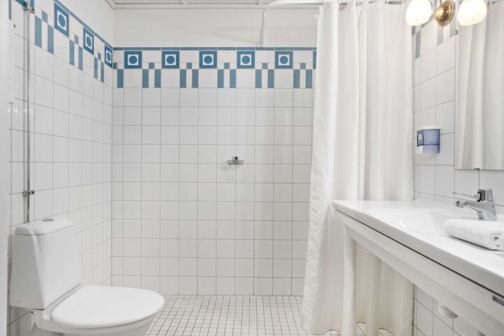 Clean Restrooms