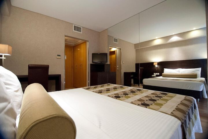 Room 12 of 44