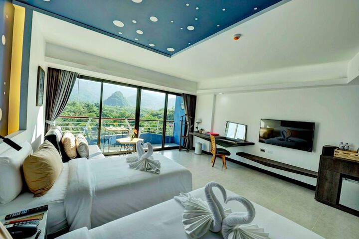 Room 14 of 50