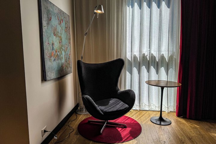 Room 51 of 136