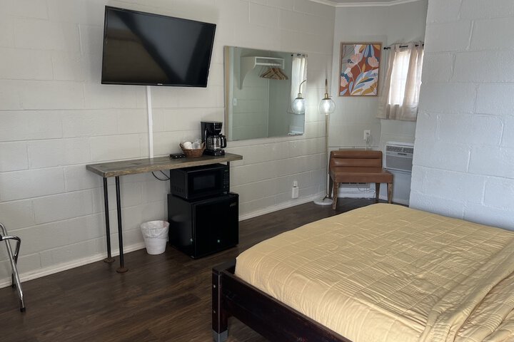 Room 40 of 61