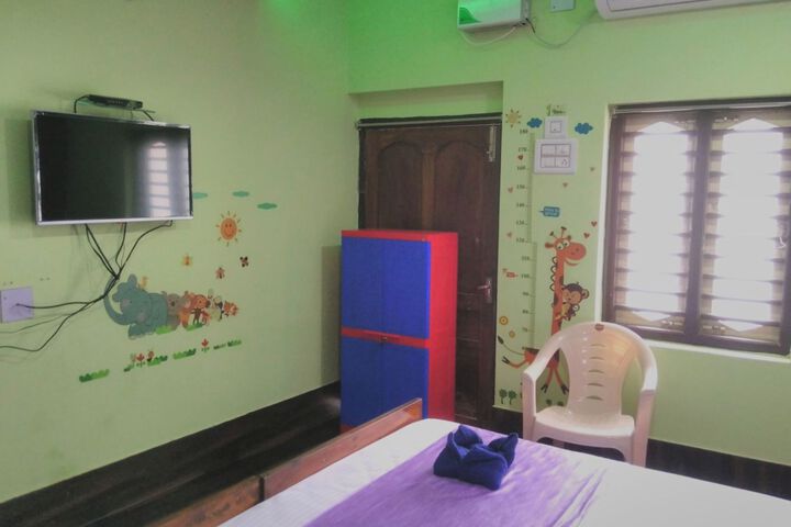 Room 10 of 24