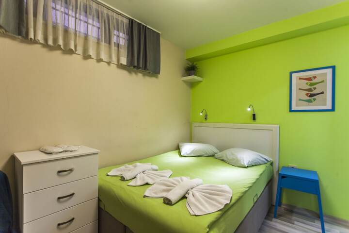 Room 22 of 30