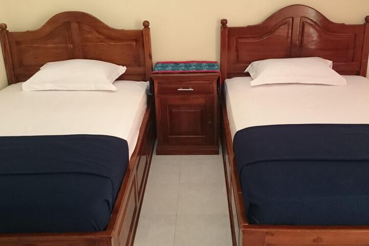 Room 6 of 6