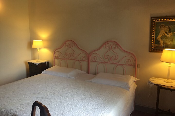 Room 17 of 85