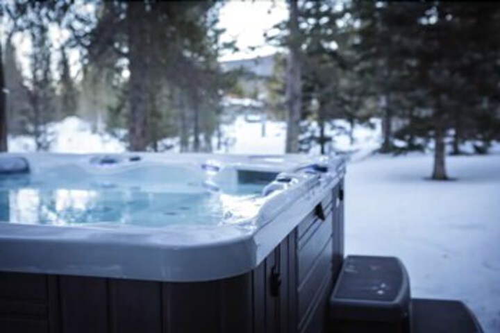 Royal Tiger Lodge (Private Home With Hot Tub) in Breckenridge, CO