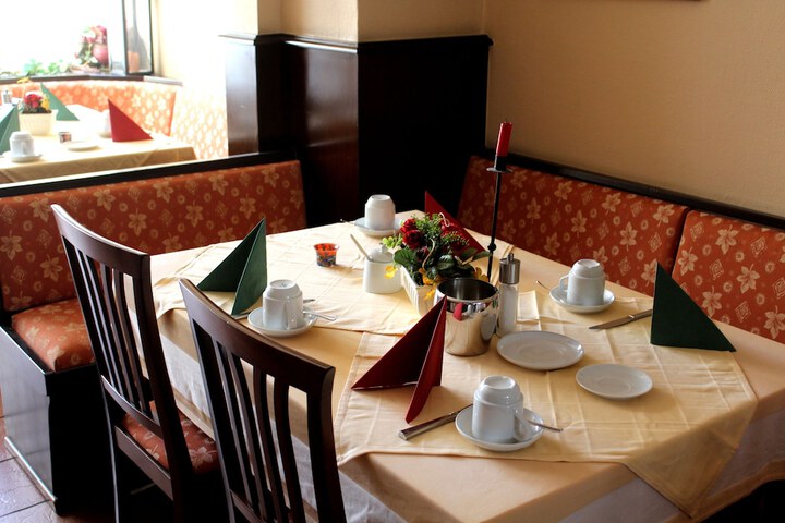 Breakfast/Coffee Service 17 of 28