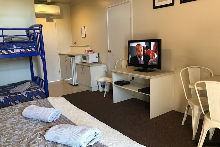 Room 17 of 52