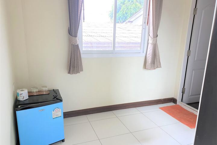 Room 16 of 38