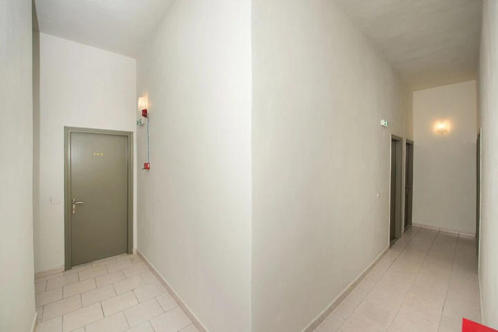 Room 3 of 9
