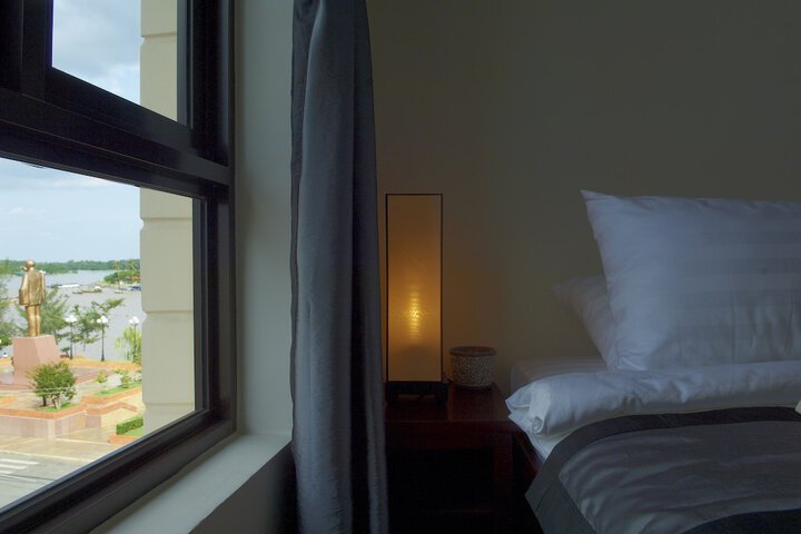 Room 5 of 52