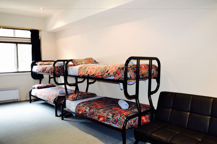 Room 12 of 71