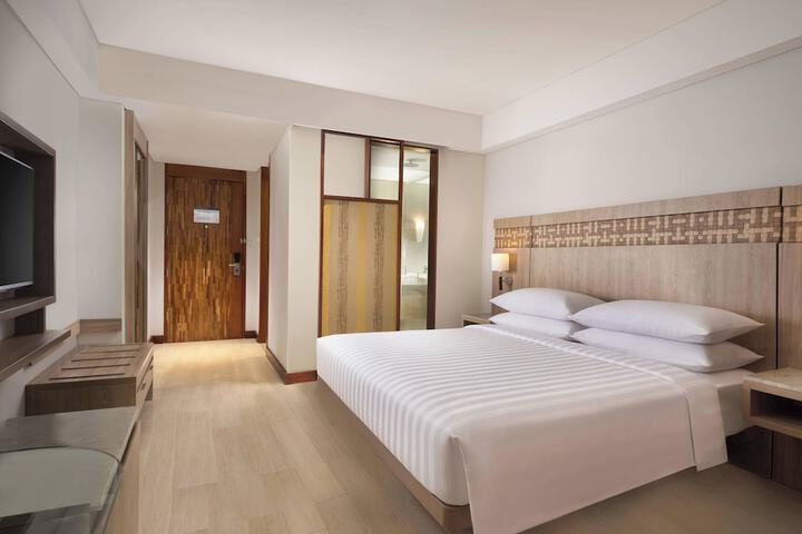 Room 10 of 61