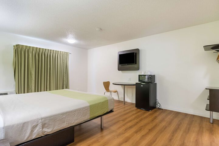 Room 13 of 50