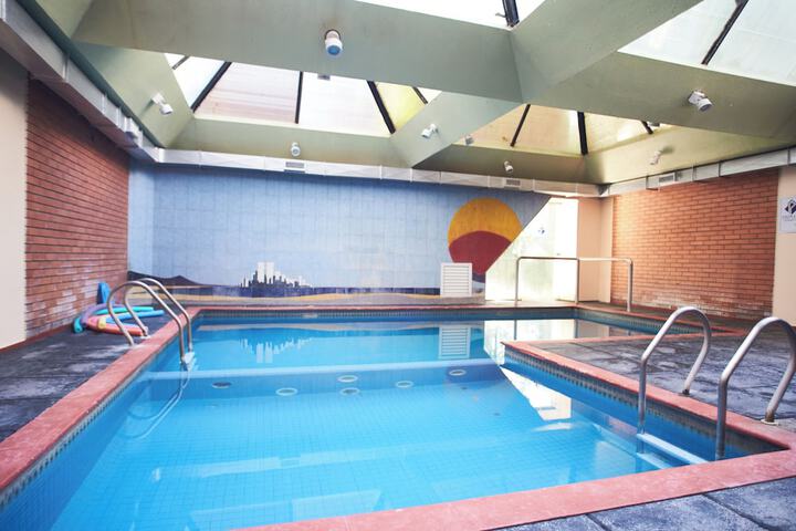 Pool 17 of 28